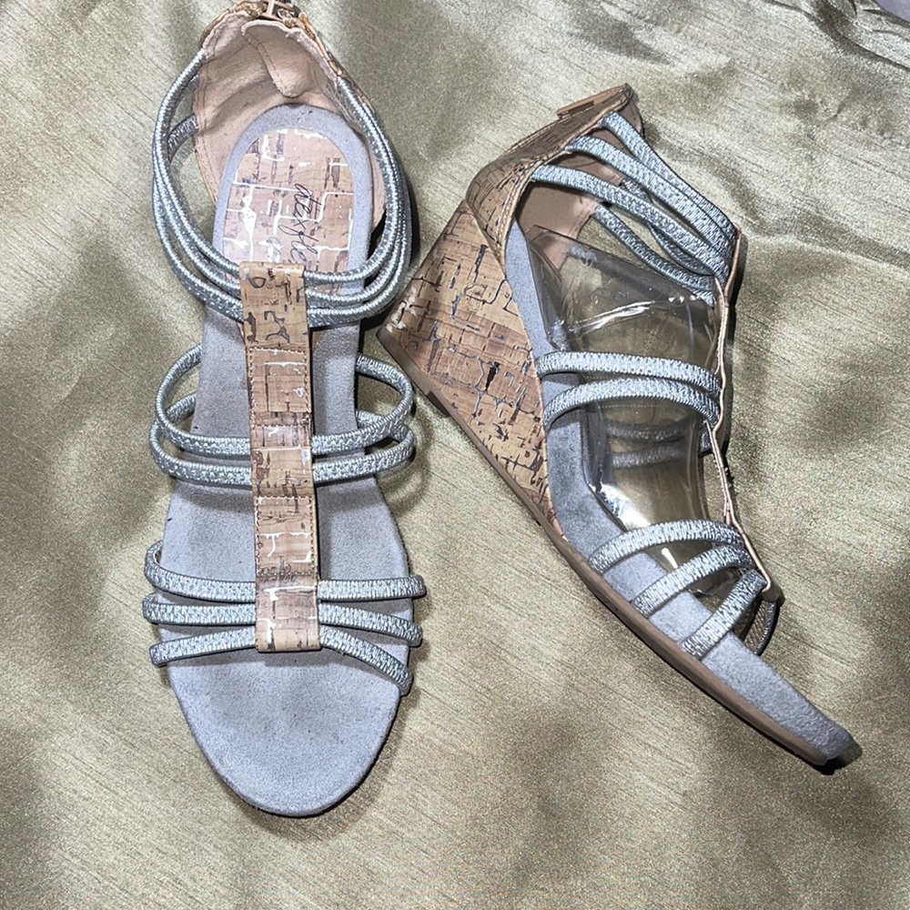 DexFlex Comfort Strappy Wedge Sandals Size 6.5